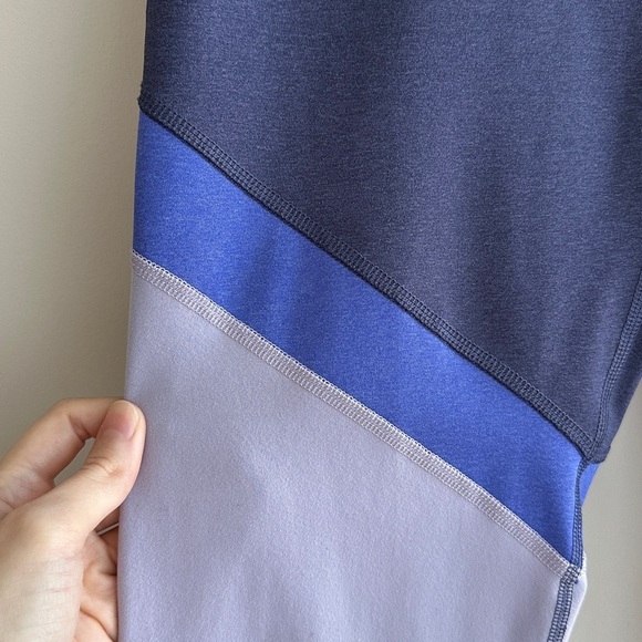 Old Navy High-Waisted Elevate Color-Block Compression Leggings, Pageant Purple,L - Picture 16 of 16